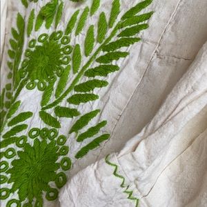 Vintage | Handmade and embroidered hippy top.